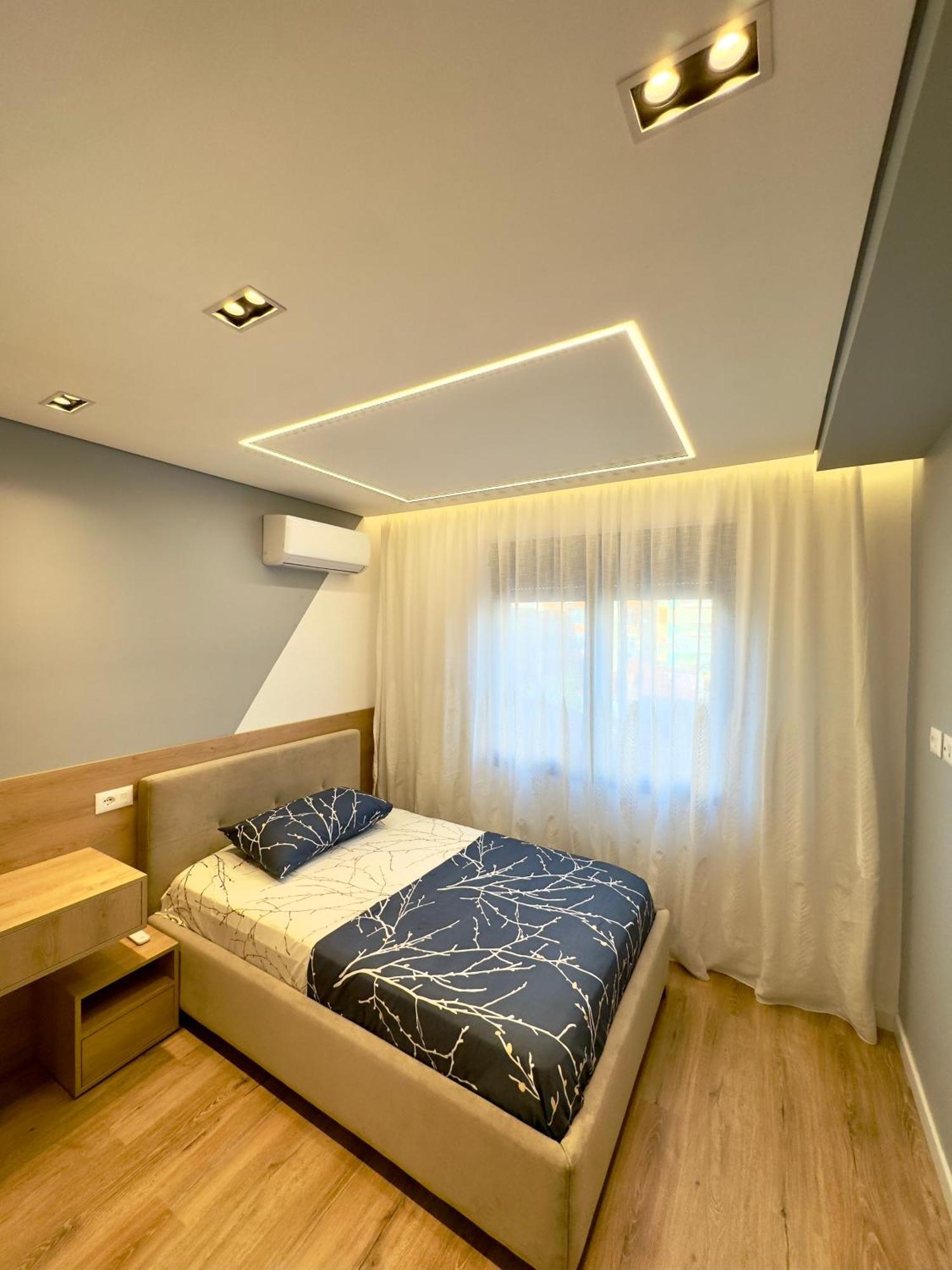 Soinn'S Apartament Tiranë Luaran gambar