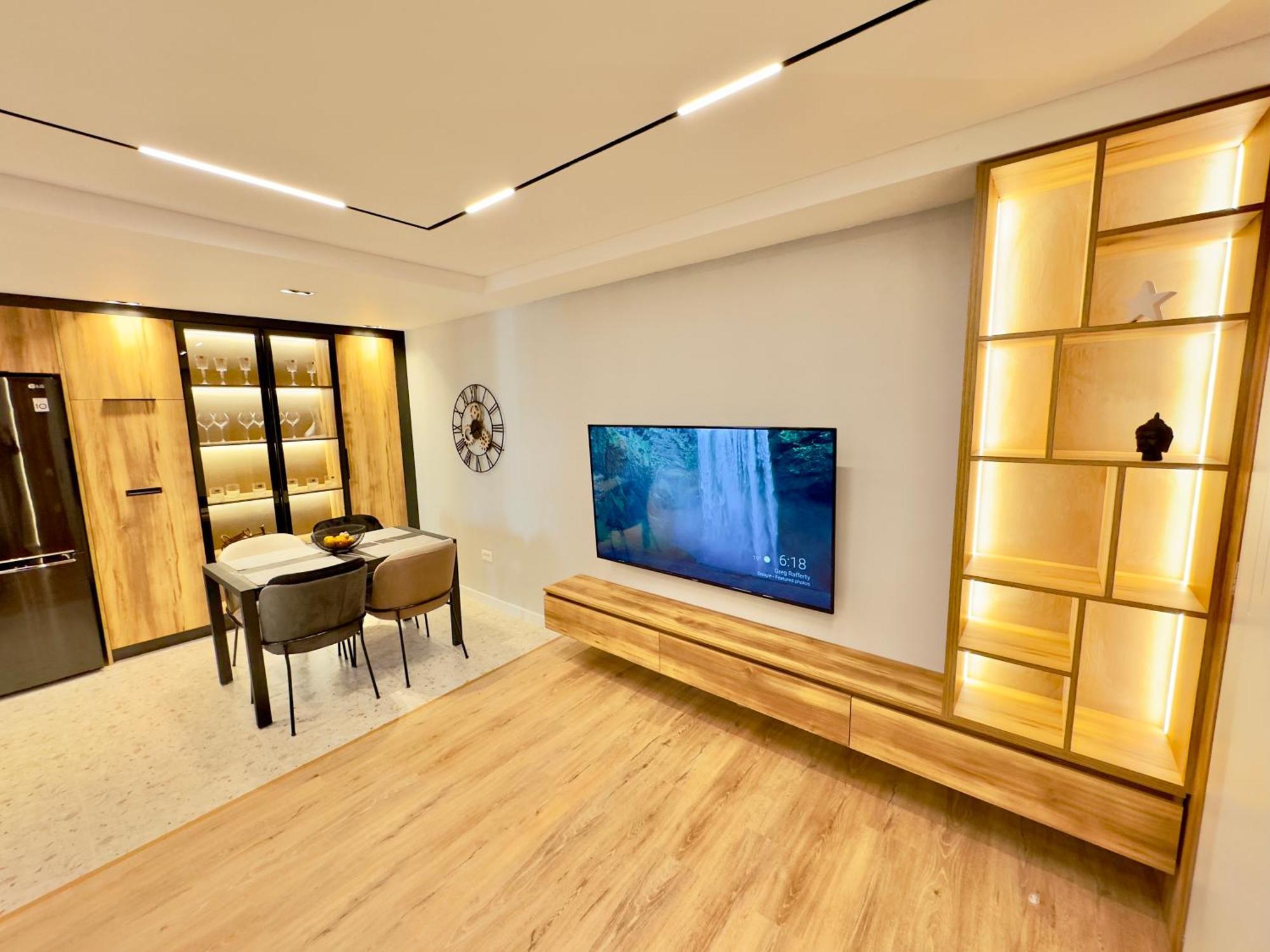 Soinn'S Apartament Tiranë Luaran gambar